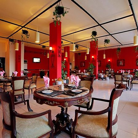 Golden 5 Sapphire Suites Hotel ฮูร์กาดา ภายนอก รูปภาพ