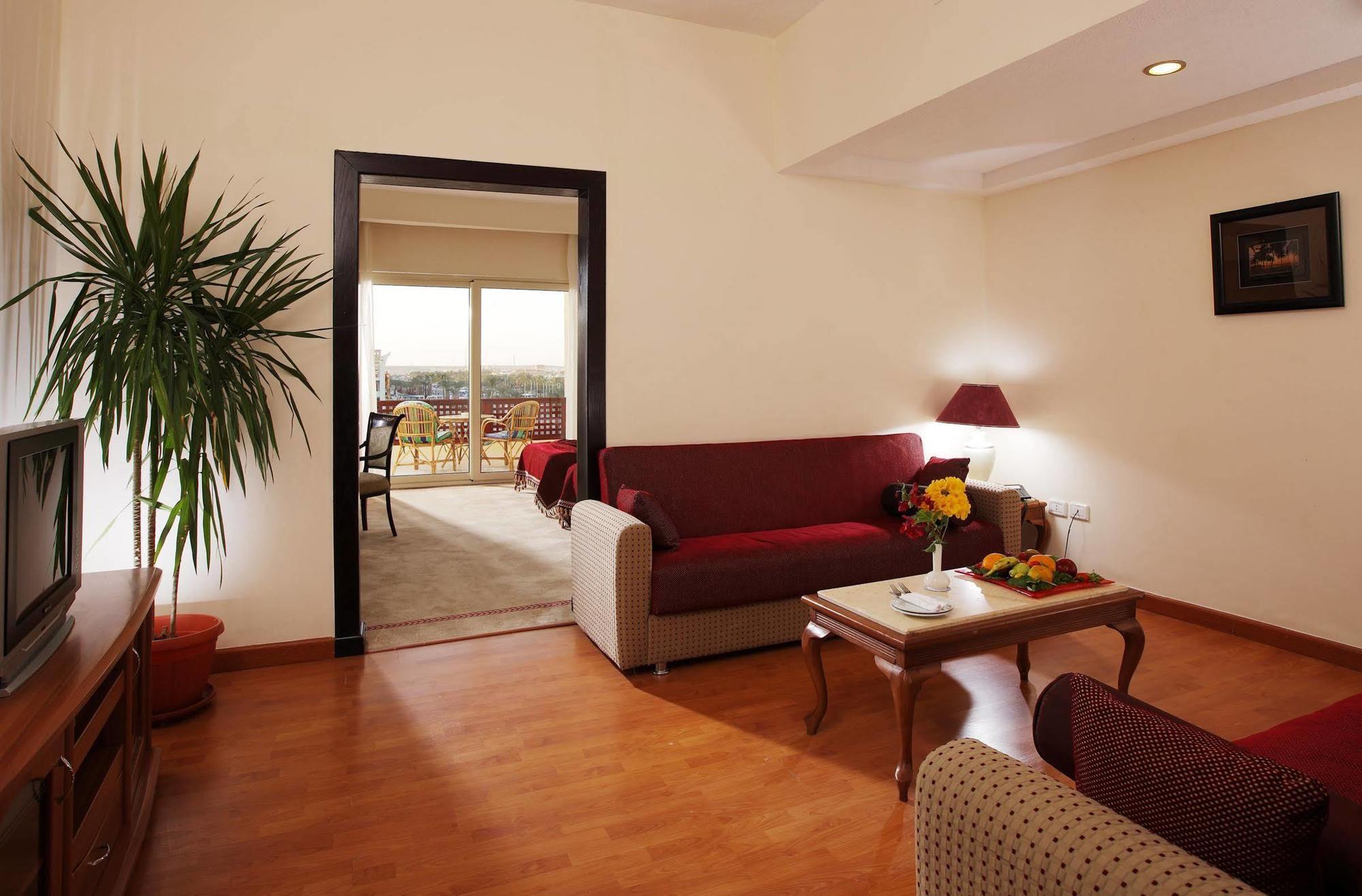 Golden 5 Sapphire Suites Hotel ฮูร์กาดา ภายนอก รูปภาพ