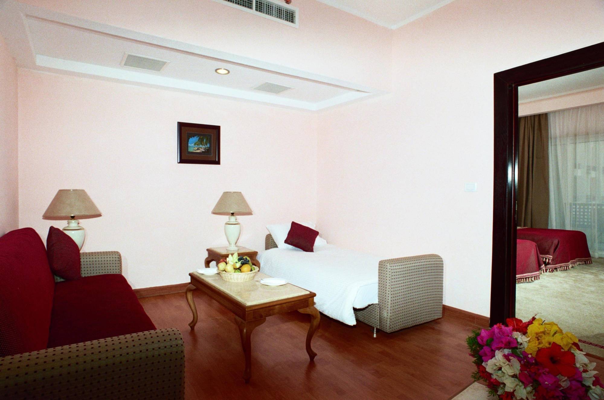 Golden 5 Sapphire Suites Hotel ฮูร์กาดา ภายนอก รูปภาพ